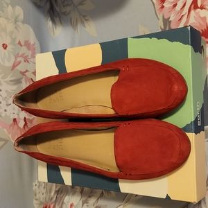 Red Naturalizer Flats